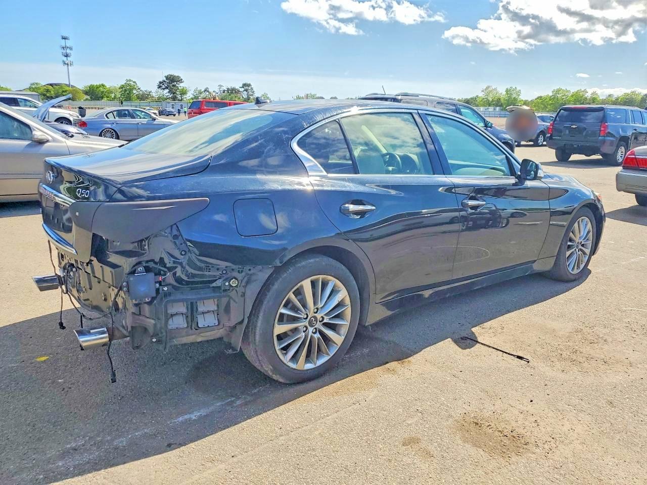 INFINITI Q50