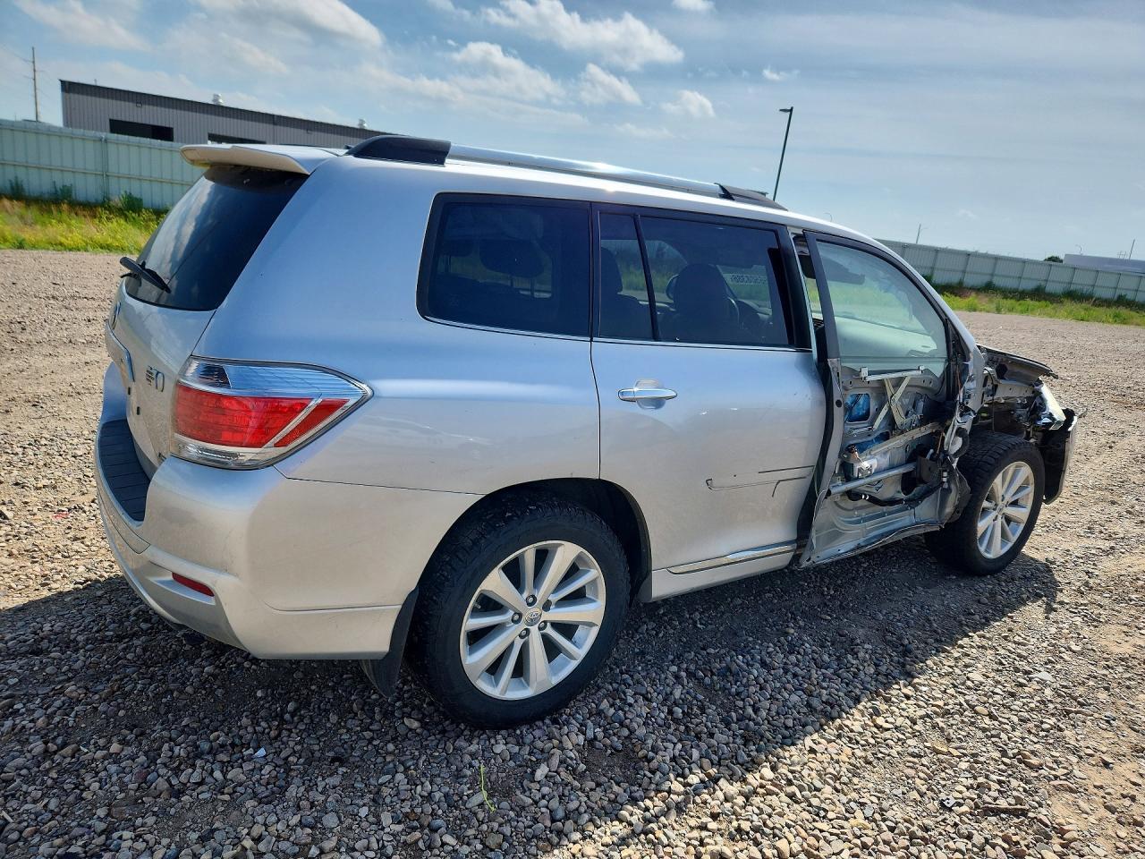 2013 TOYOTA HIGHLANDER HYBRID — фото 3