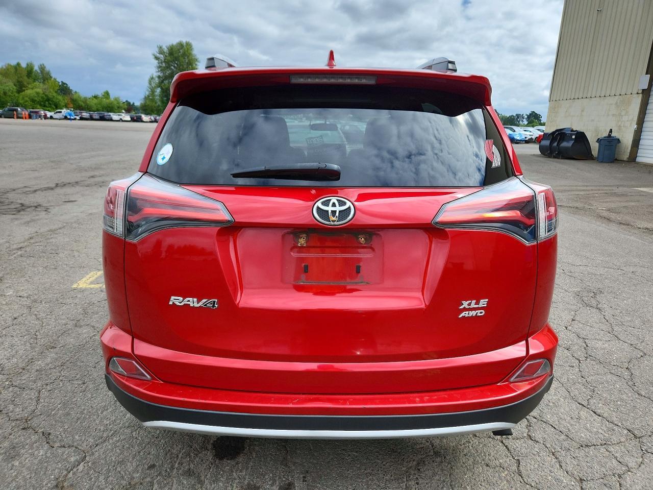 2016 TOYOTA RAV4 — фото 6