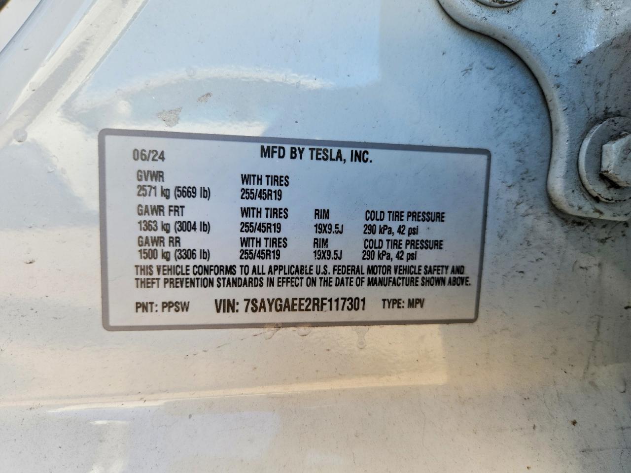 2024 TESLA MODEL Y — фото 12