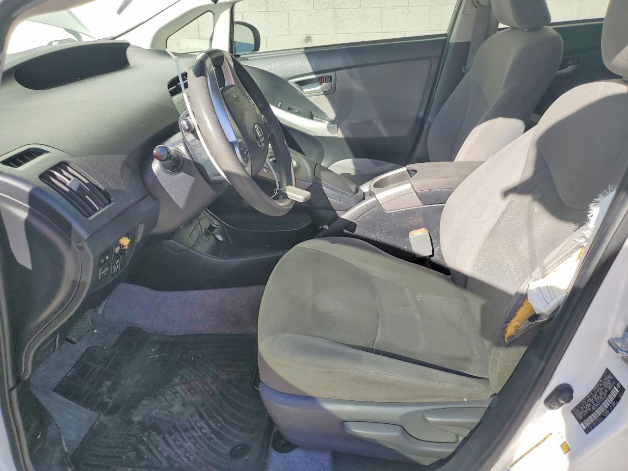 2015 TOYOTA PRIUS — фото 7