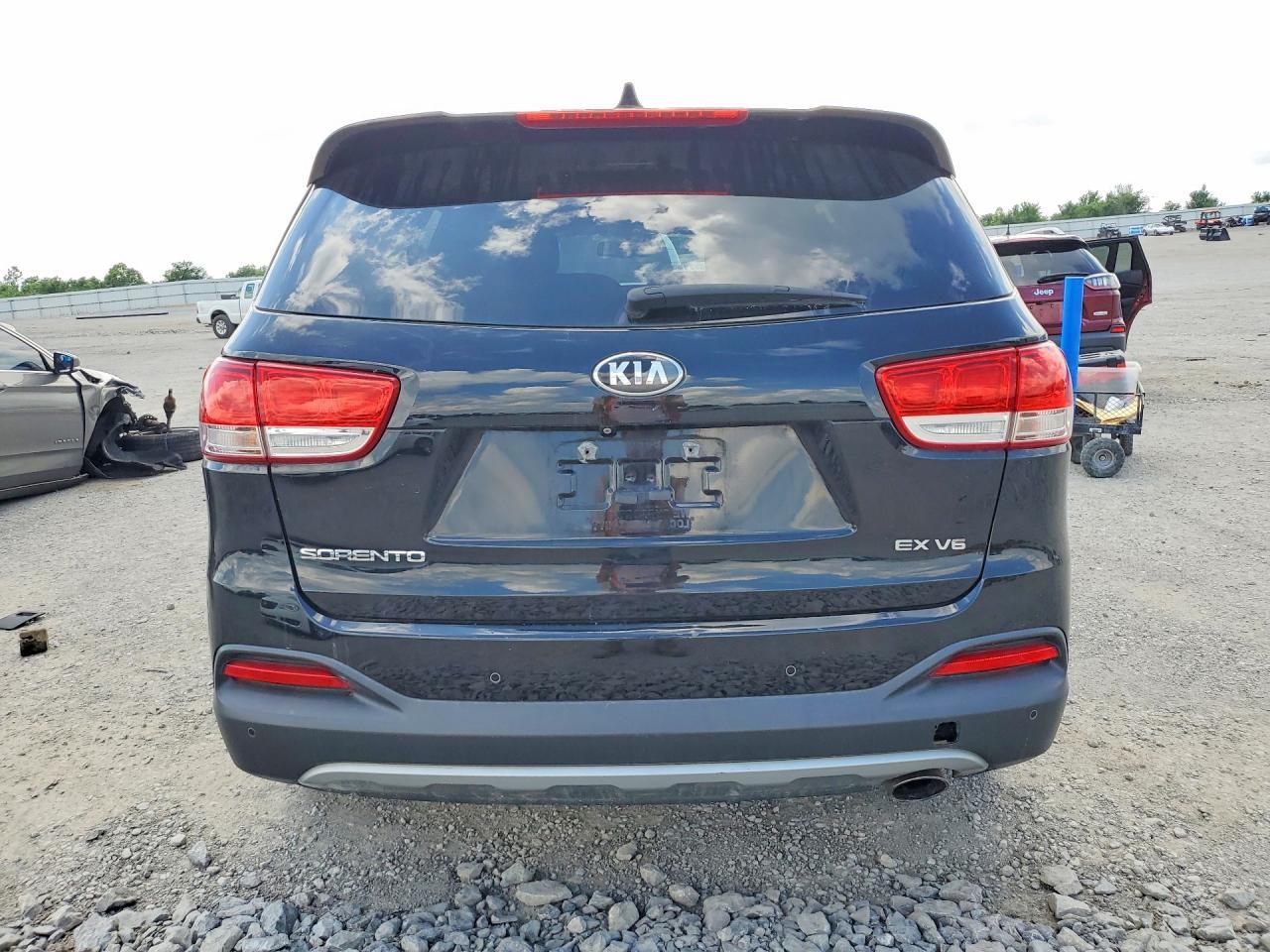 2016 KIA SORENTO — фото 6