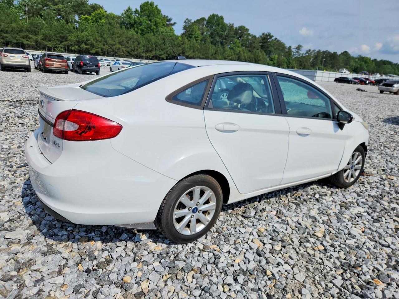 2013 FORD FIESTA — фото 3