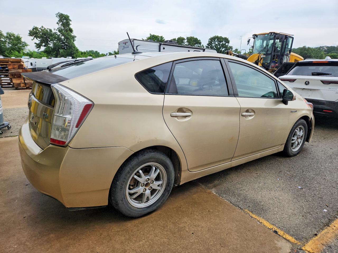 2010 TOYOTA PRIUS — фото 3