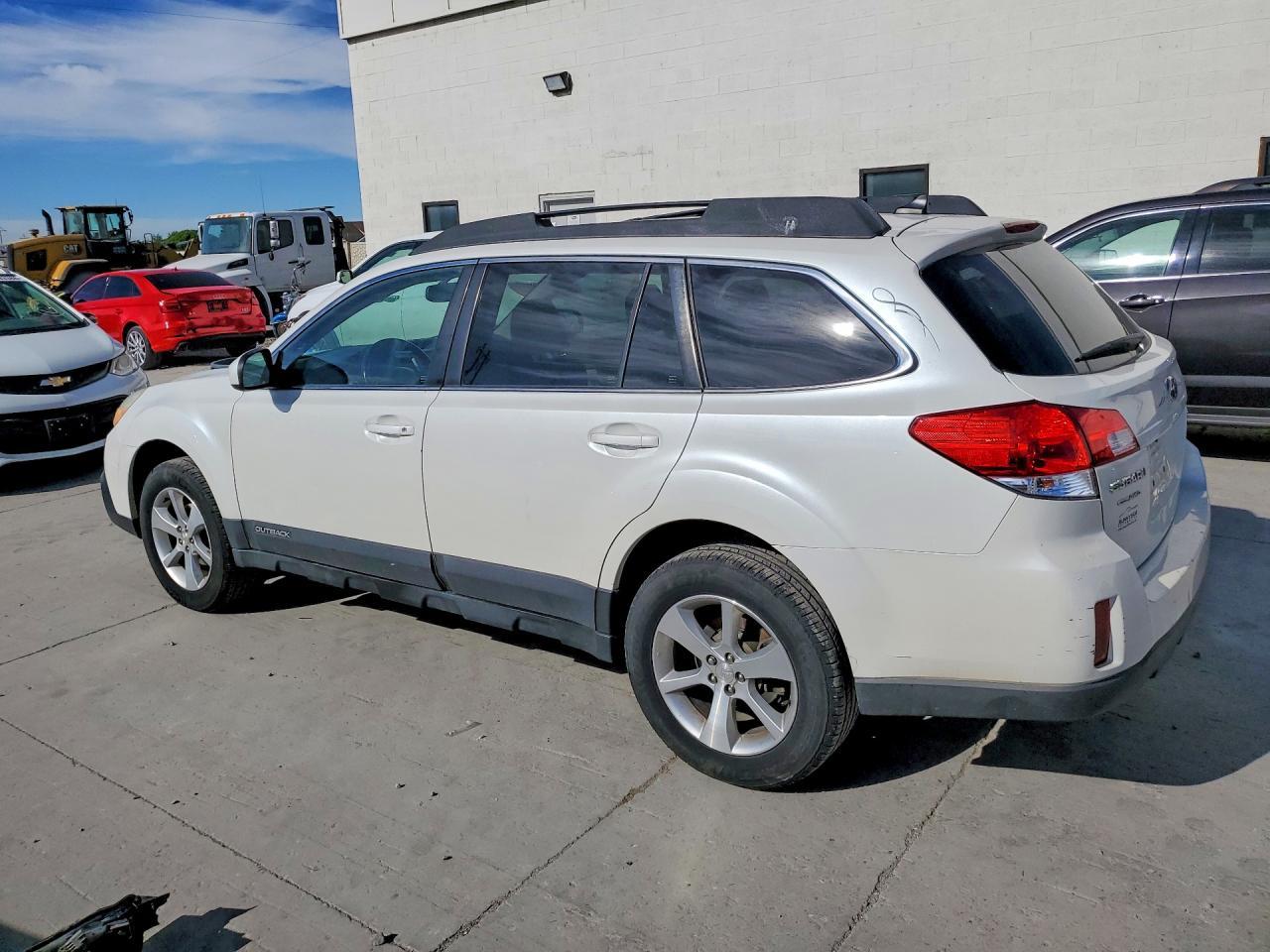 2013 SUBARU OUTBACK — фото 2