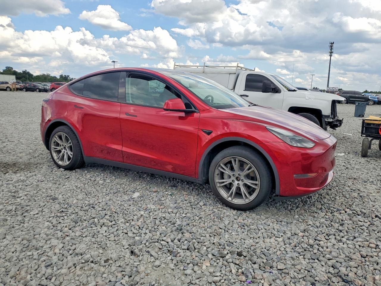 2024 TESLA MODEL Y — фото 4