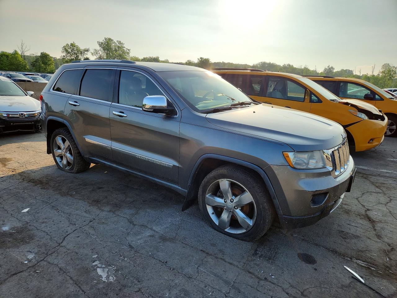 2011 JEEP GRAND CHEROKEE — фото 4