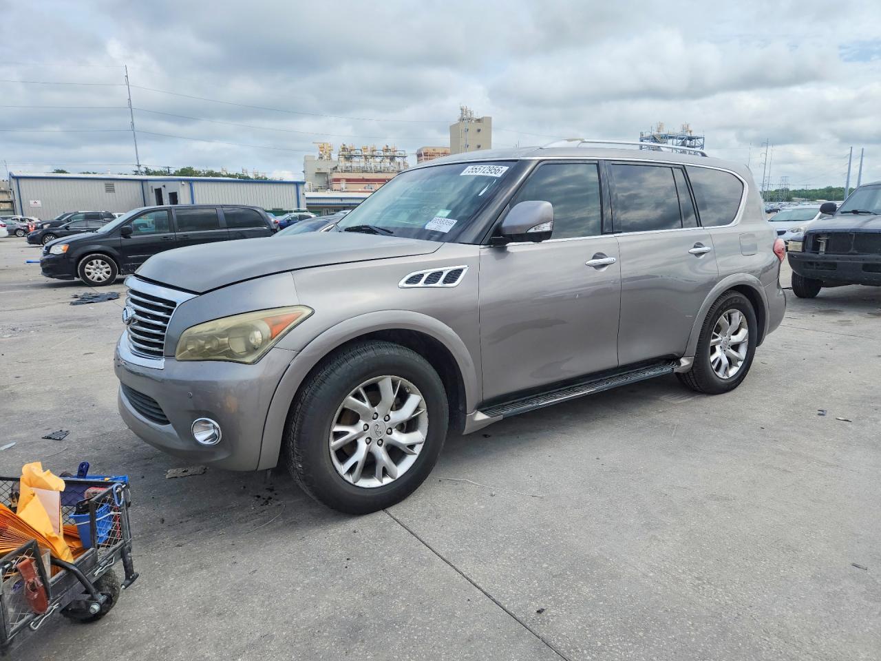 INFINITI QX56