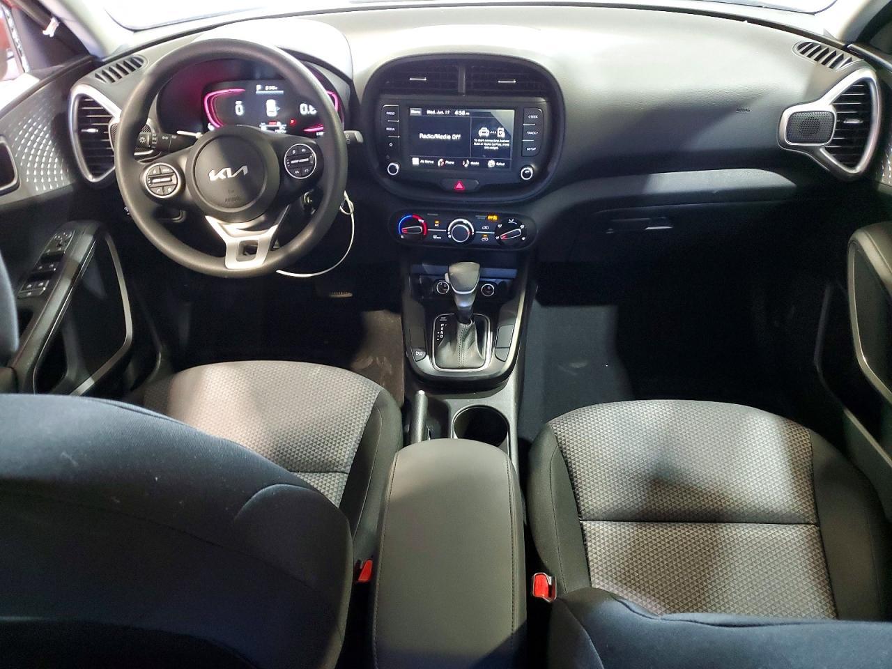 2025 KIA SOUL — фото 8