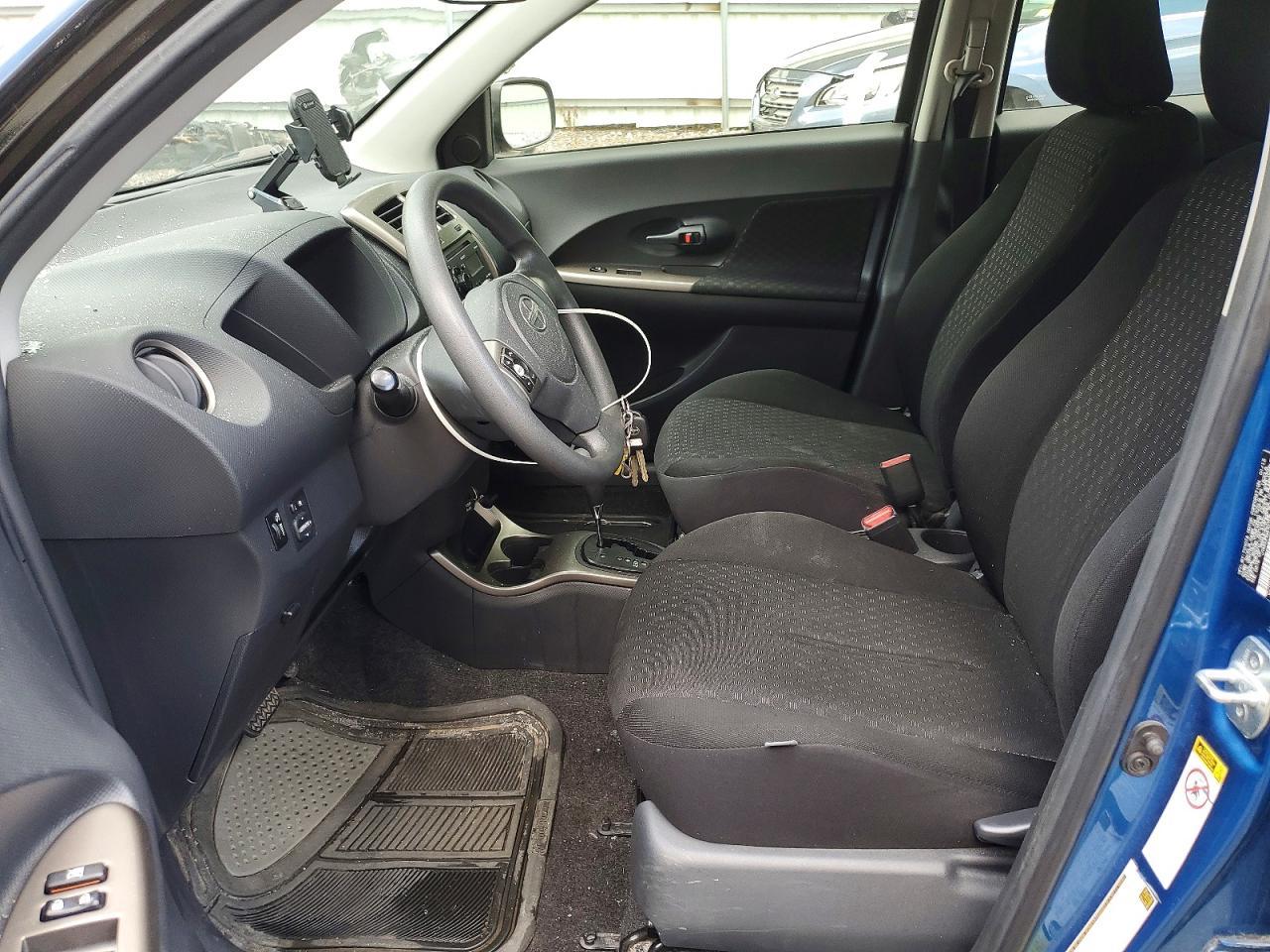 2013 SCION XD — фото 7