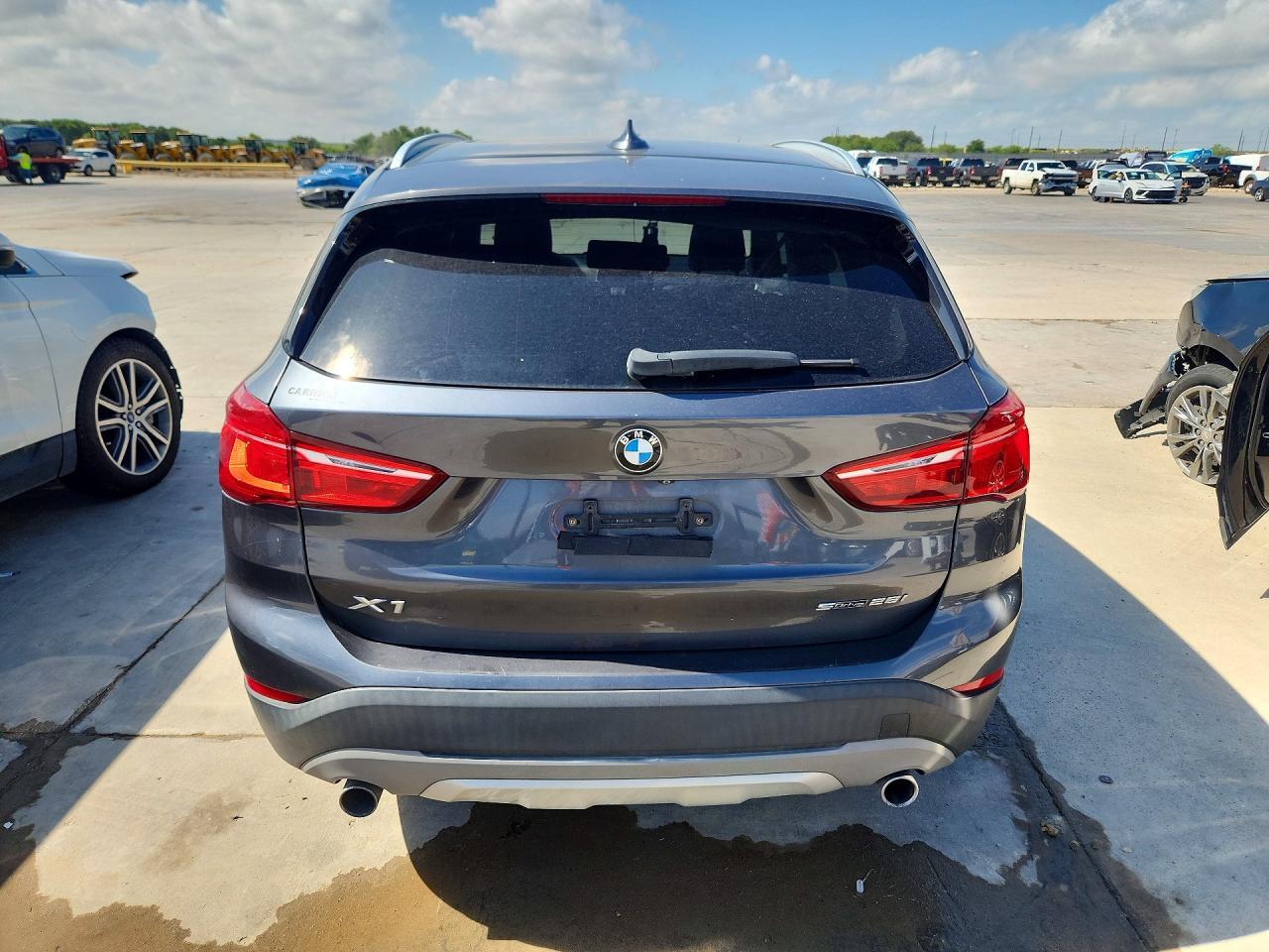 2018 BMW X1 — фото 6