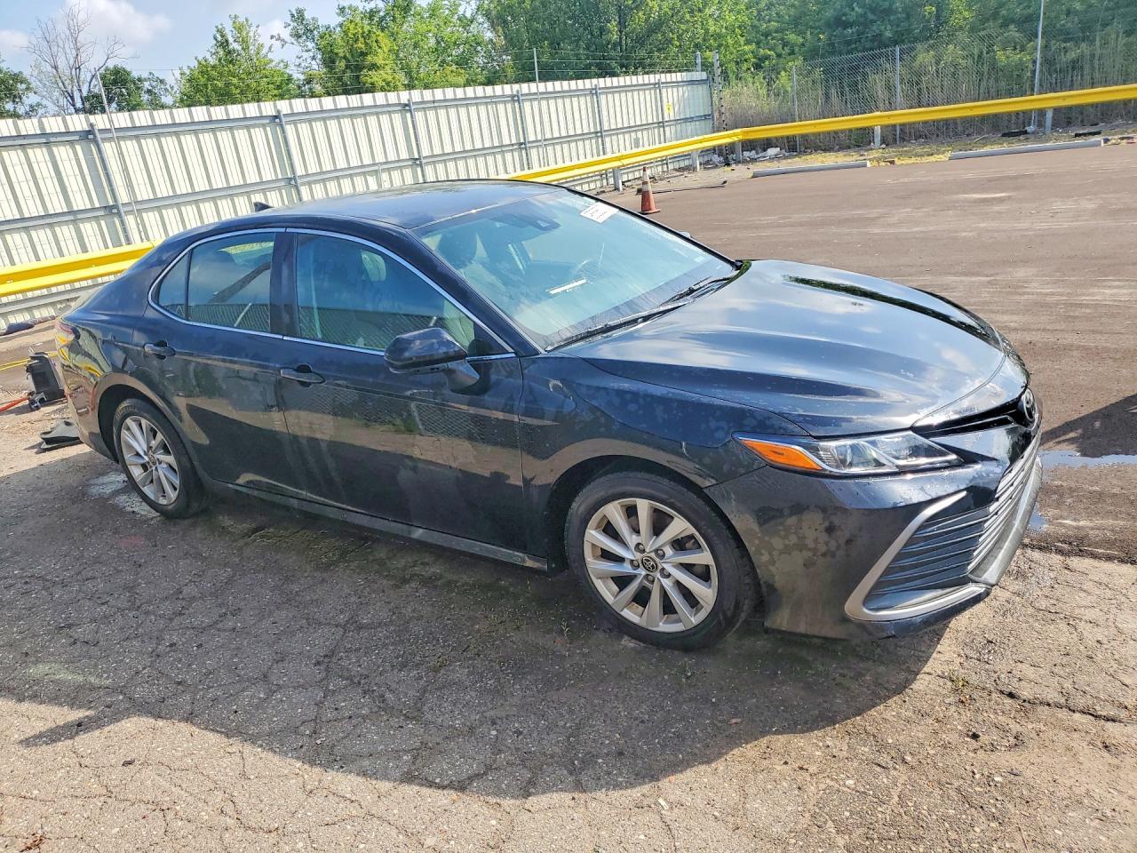 2022 TOYOTA CAMRY — фото 4