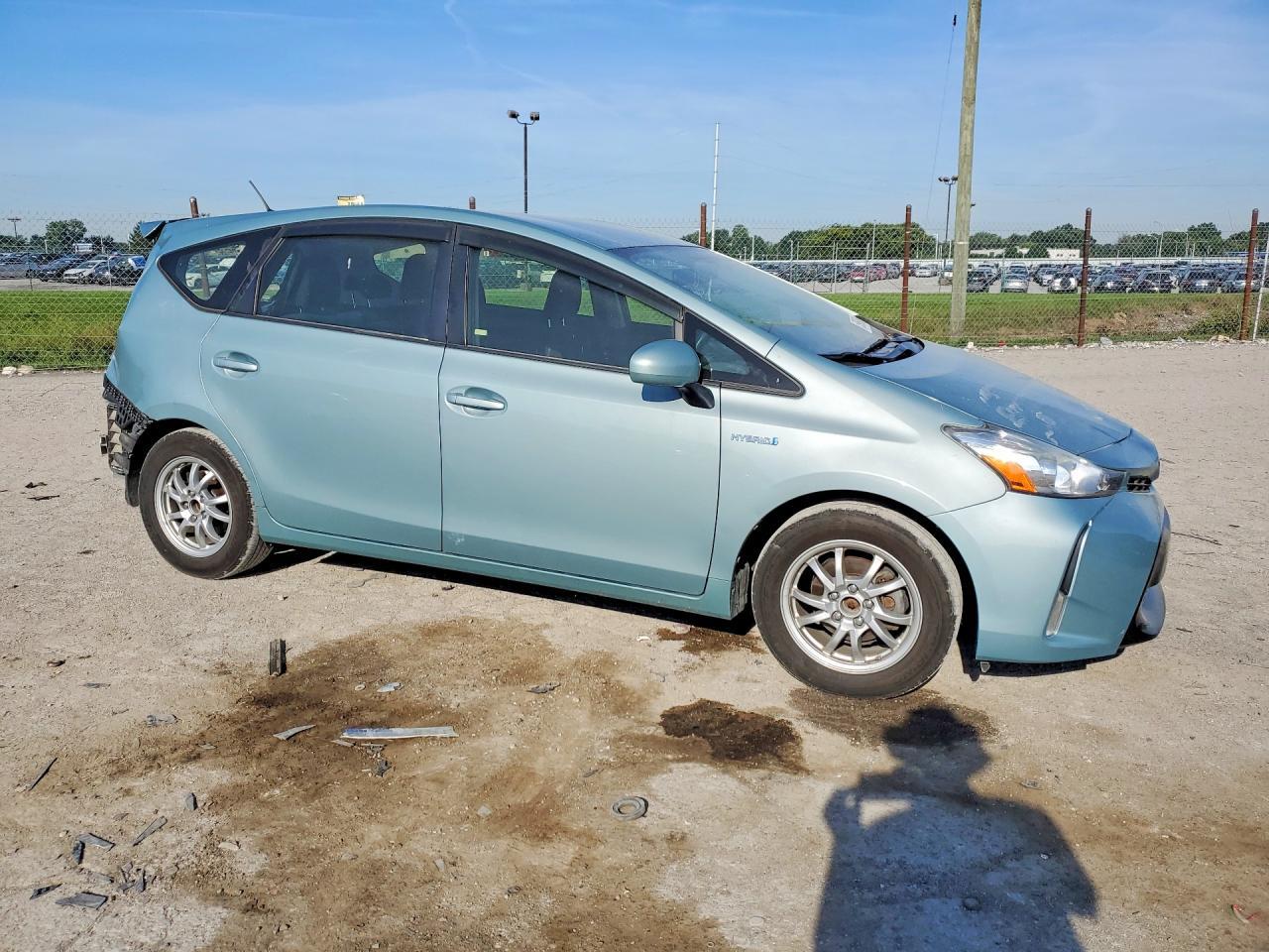 2016 TOYOTA PRIUS V — фото 4