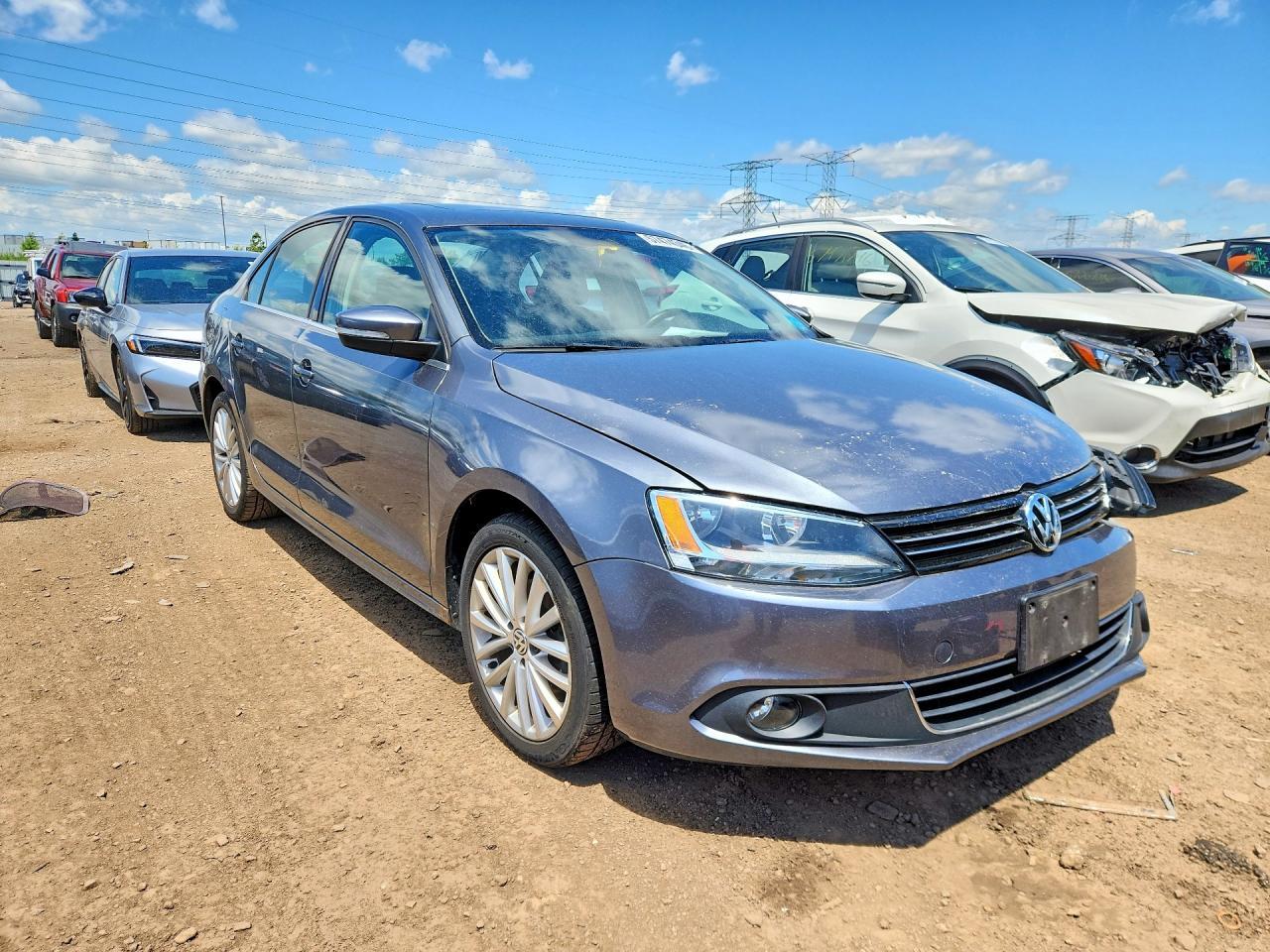 2013 VOLKSWAGEN JETTA — фото 4