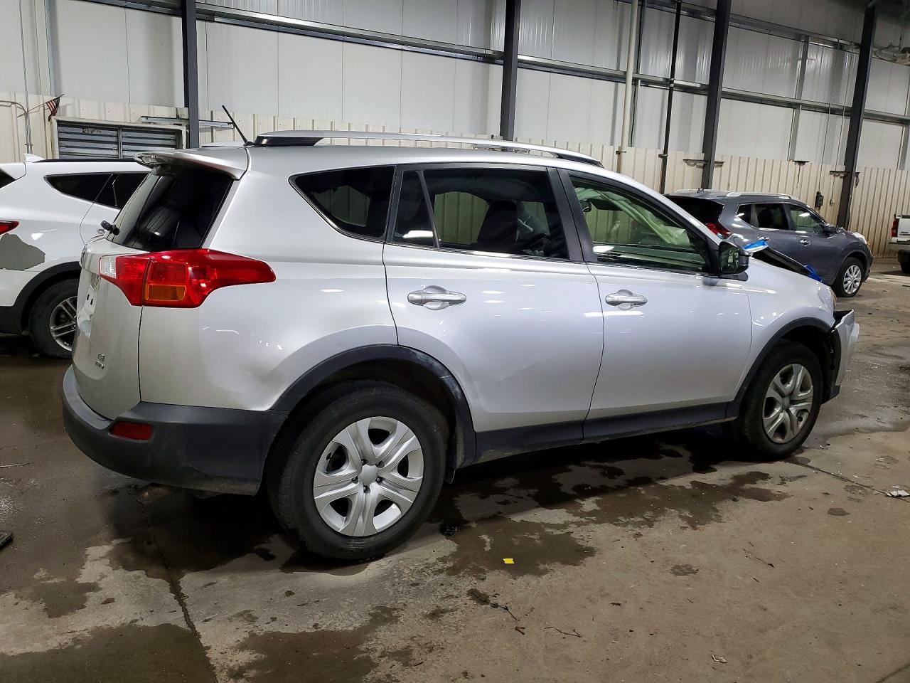 2014 TOYOTA RAV4 — фото 3