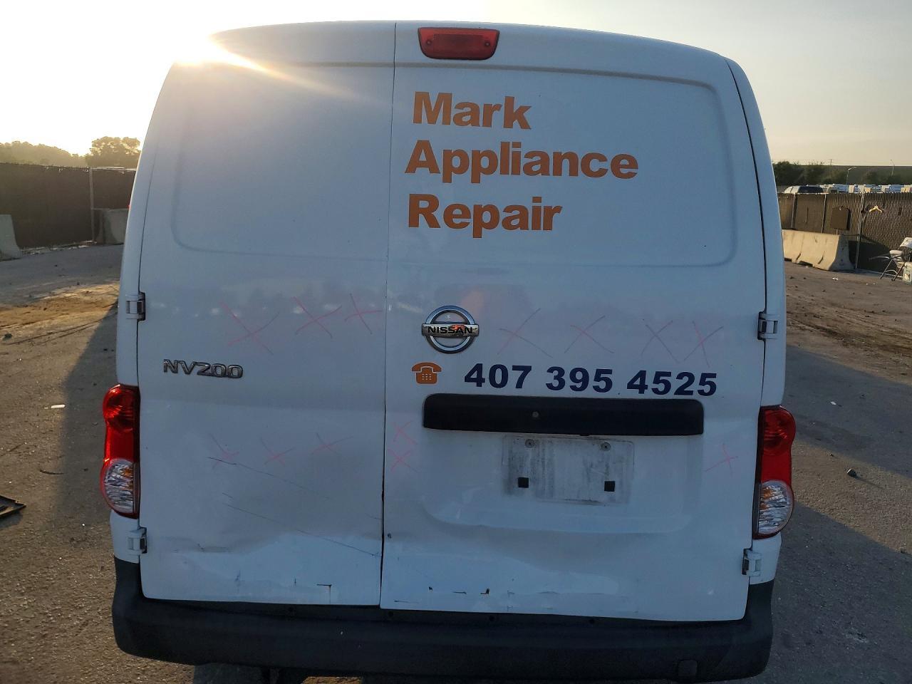 2019 NISSAN NV200 — фото 6