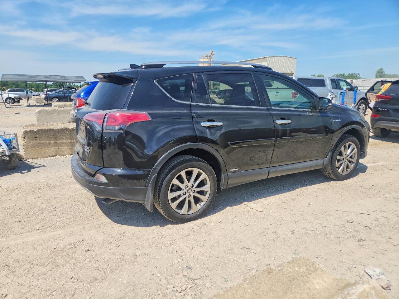 2018 TOYOTA RAV4 HYBRID — фото 3