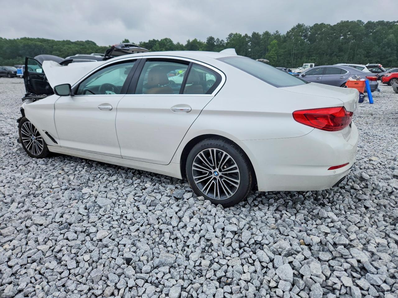 2018 BMW 5 SERIES — фото 2
