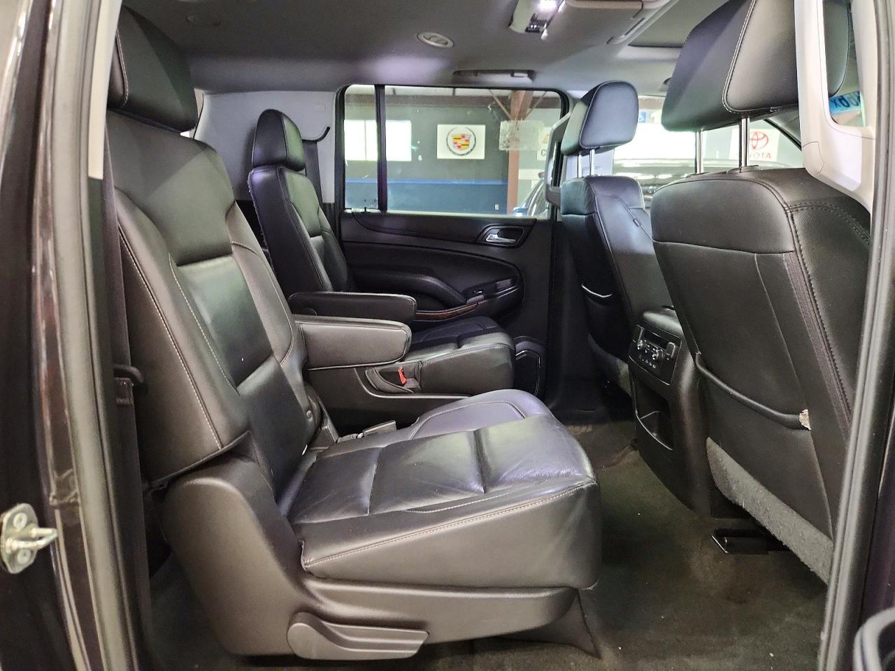 CHEVROLET SUBURBAN