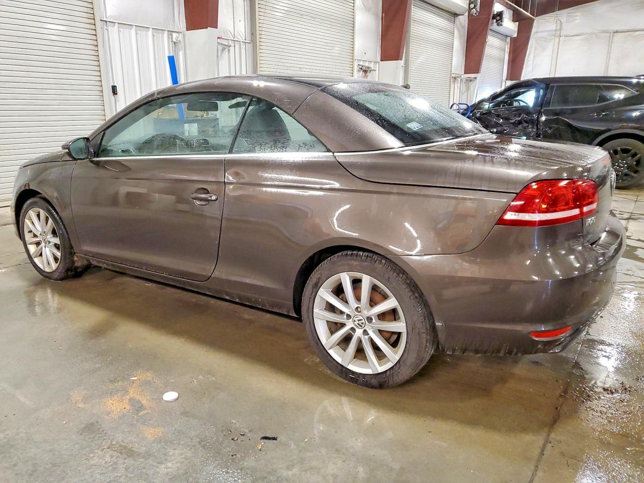 VOLKSWAGEN EOS