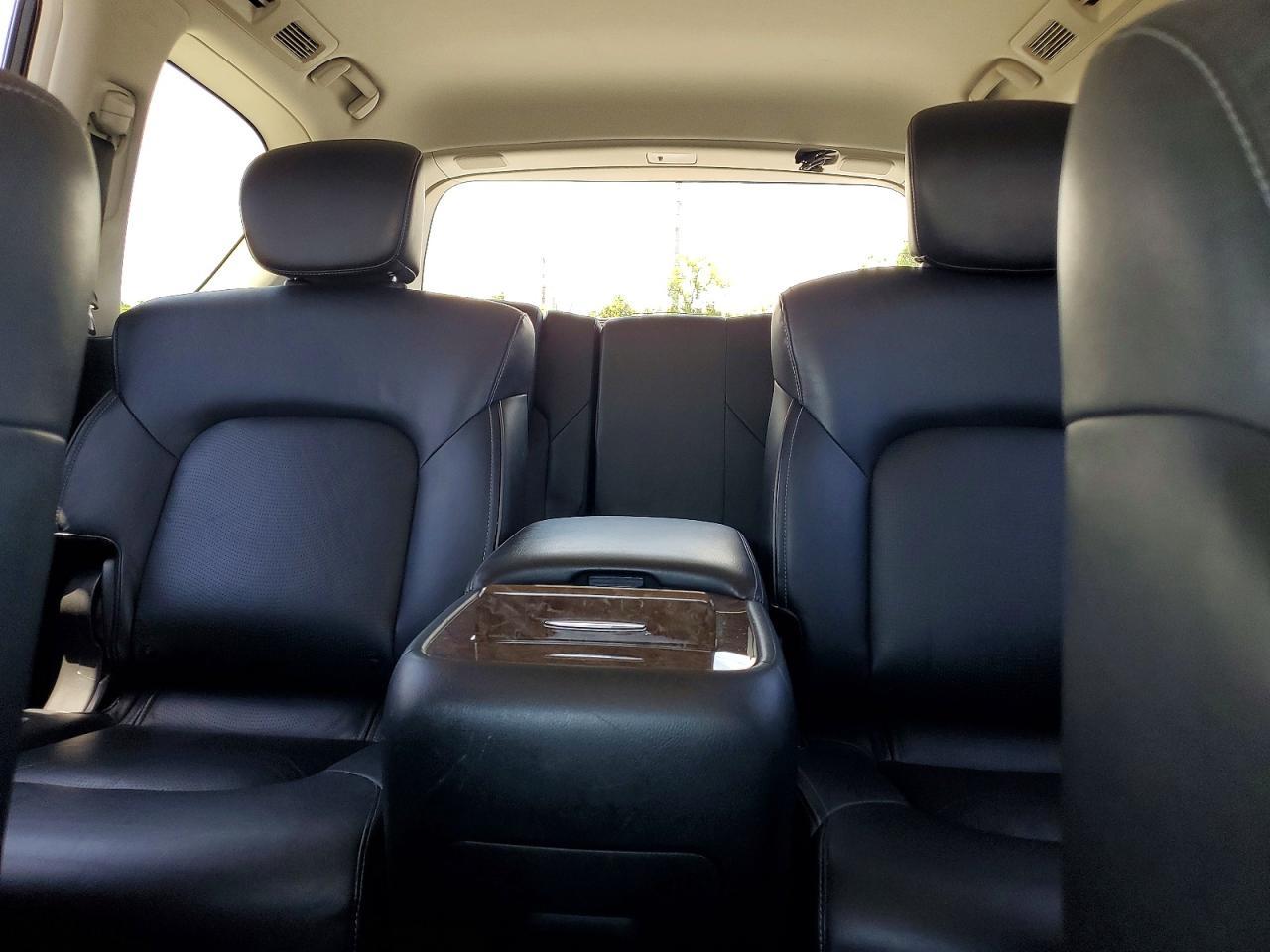2016 INFINITI QX80 — фото 10