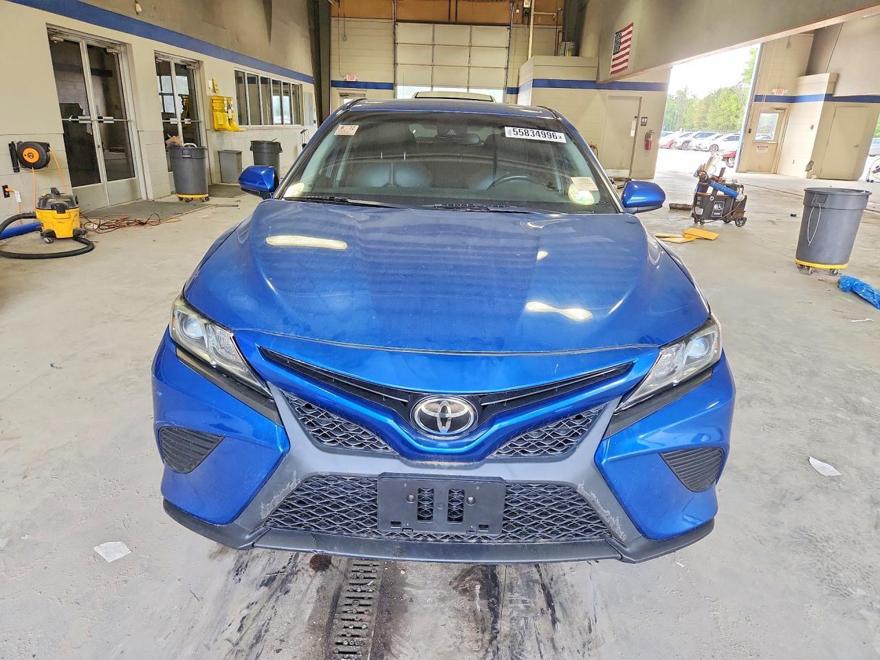 TOYOTA CAMRY