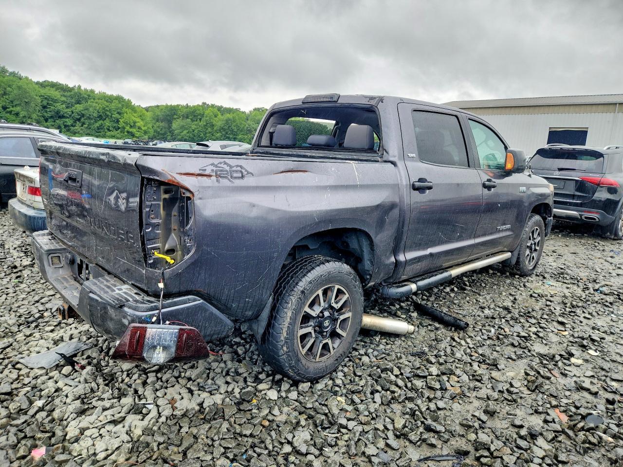 2016 TOYOTA TUNDRA — фото 3