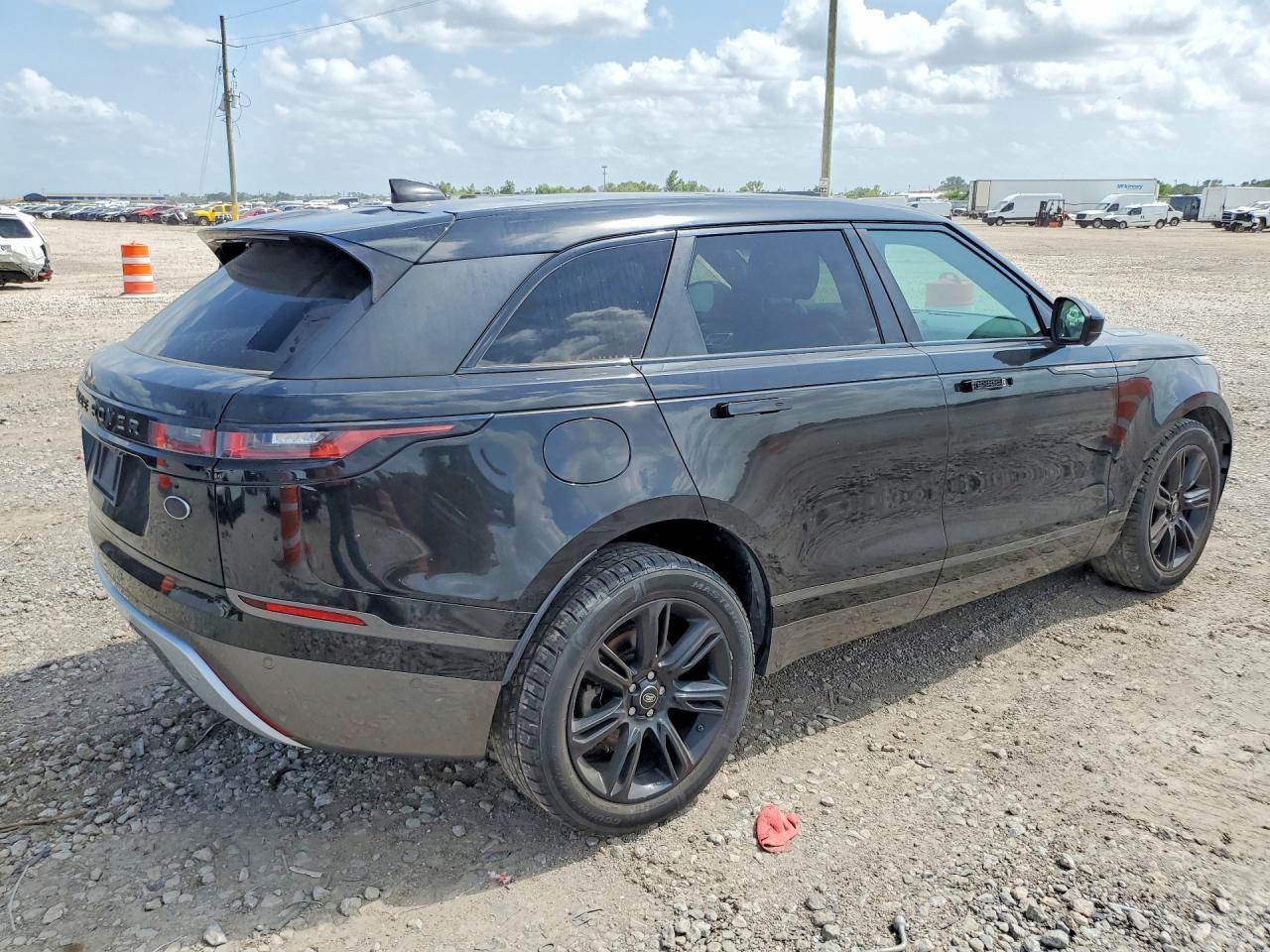 2019 LAND ROVER RANGE ROVER VELAR — фото 3