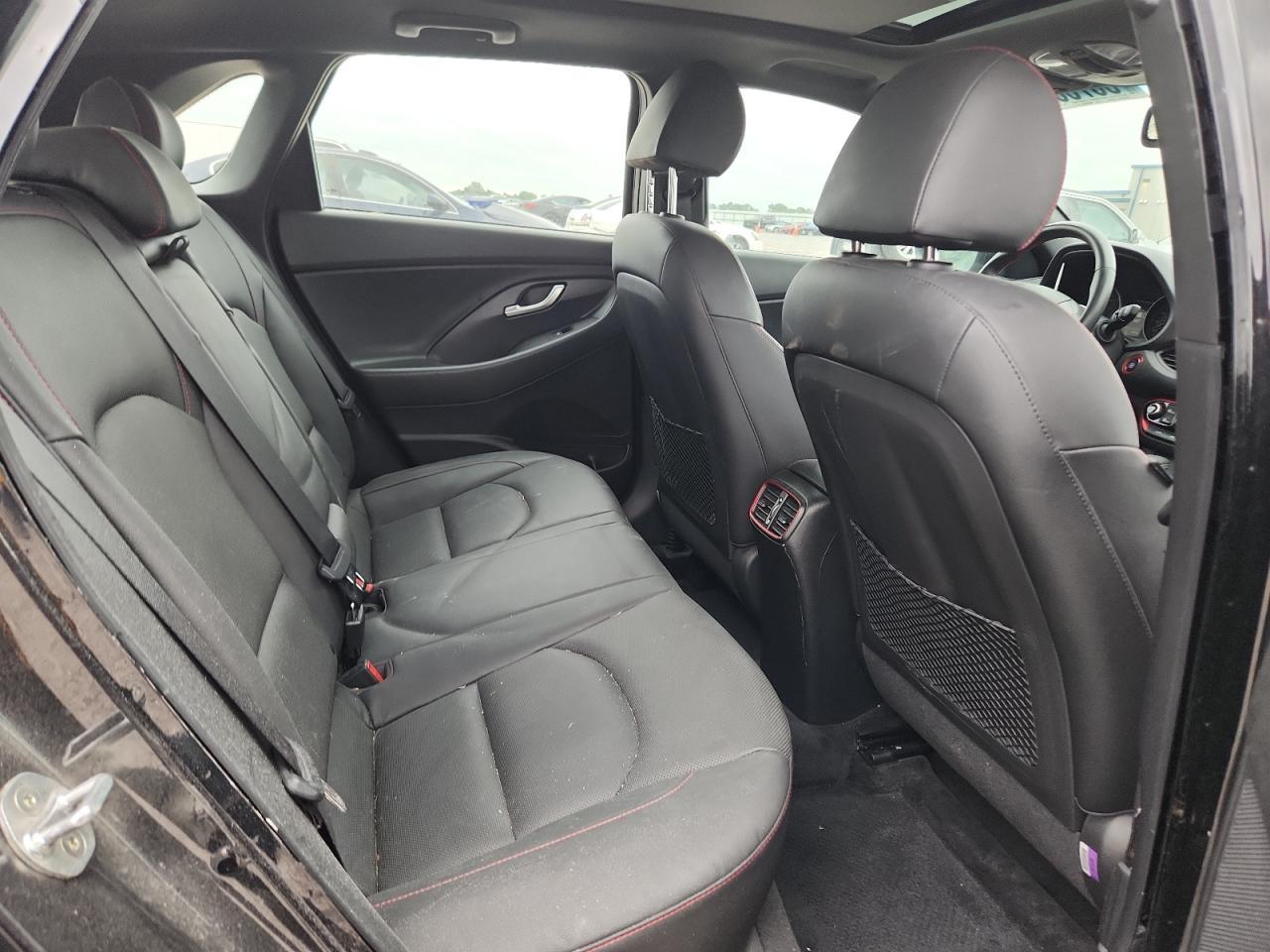 2018 HYUNDAI ELANTRA — фото 10