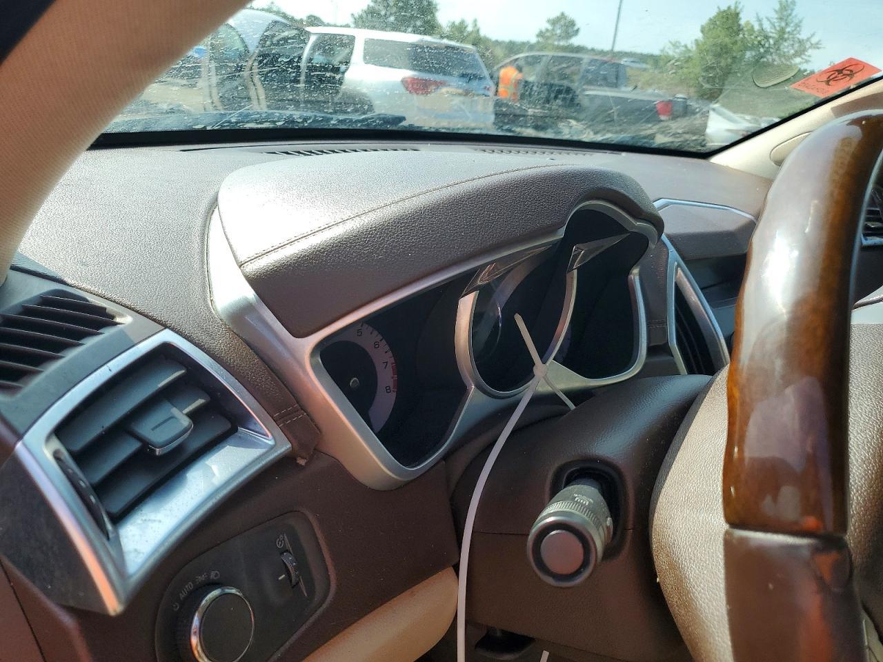 CADILLAC SRX