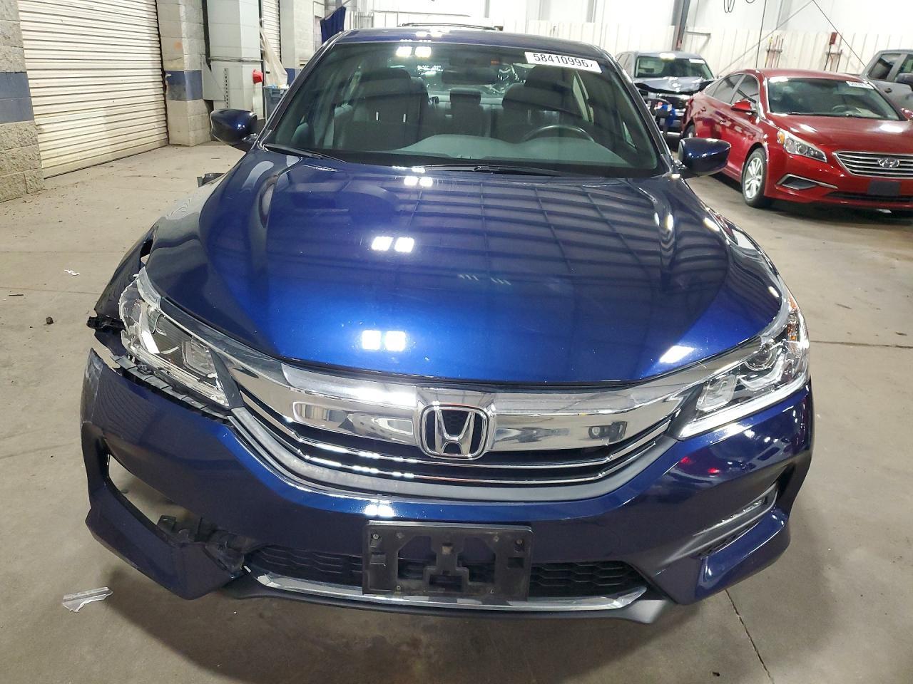 2017 HONDA ACCORD — фото 5