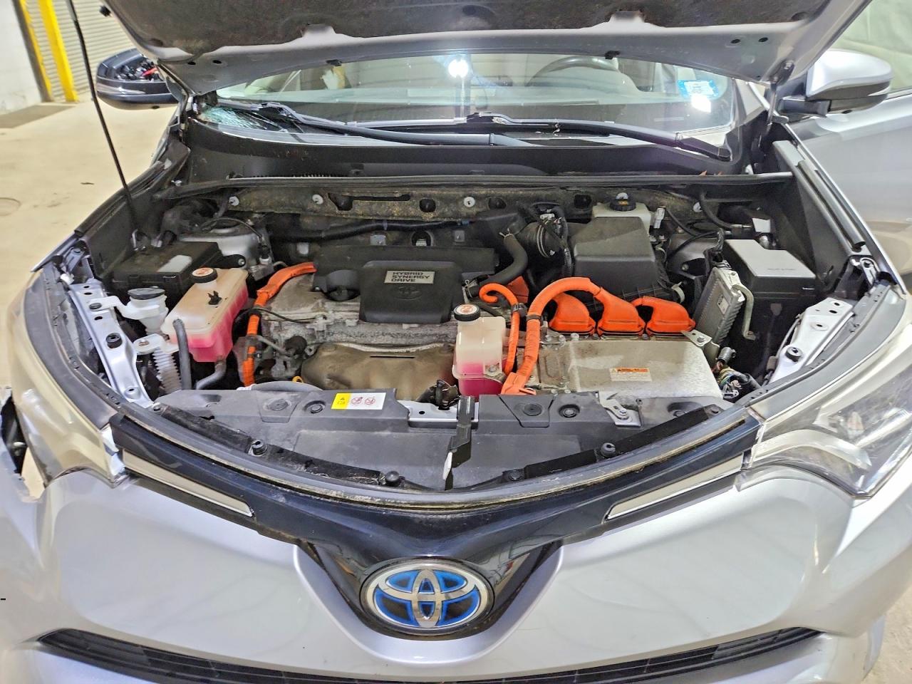 2018 TOYOTA RAV4 HYBRID — фото 12