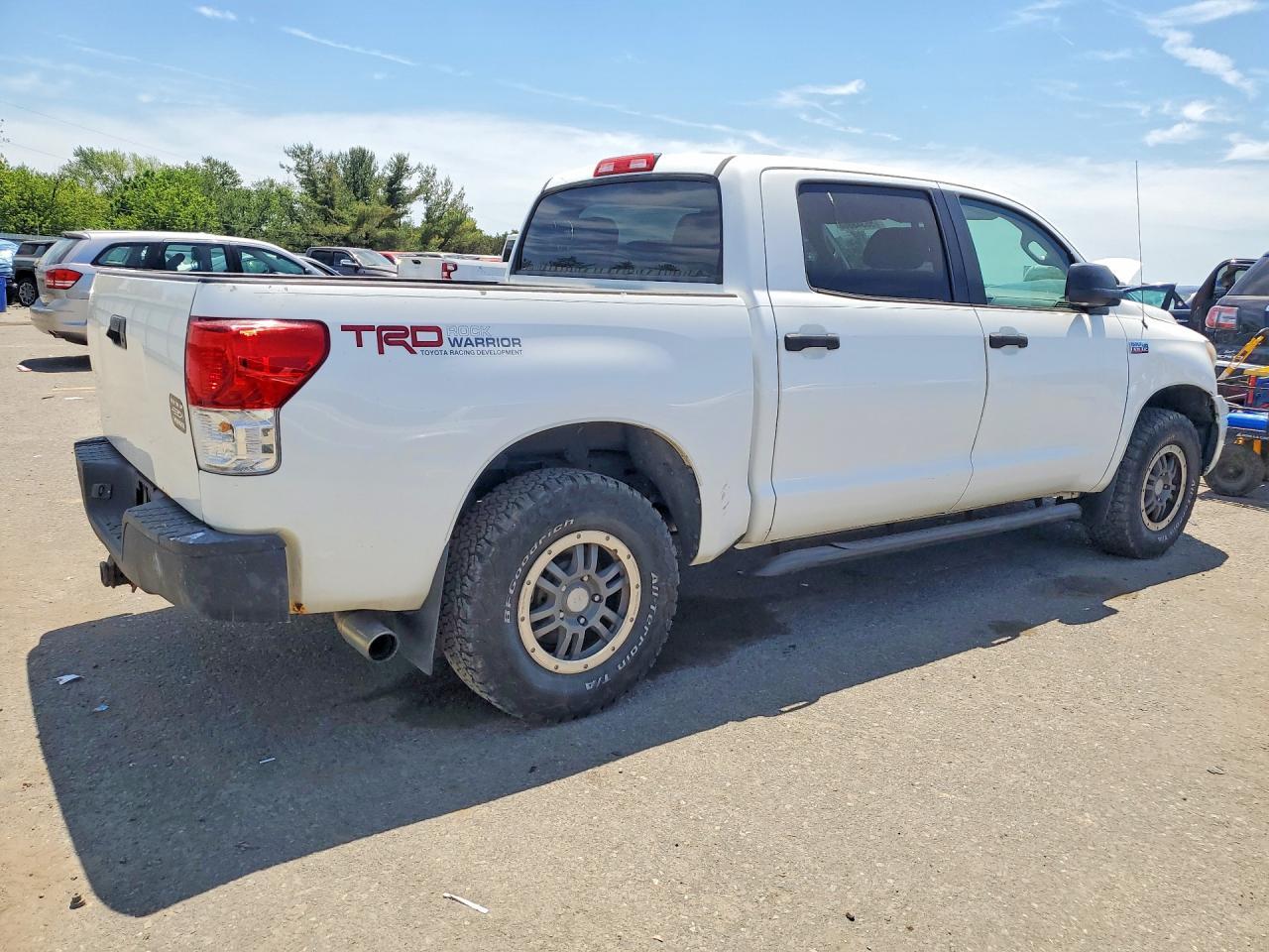 TOYOTA TUNDRA