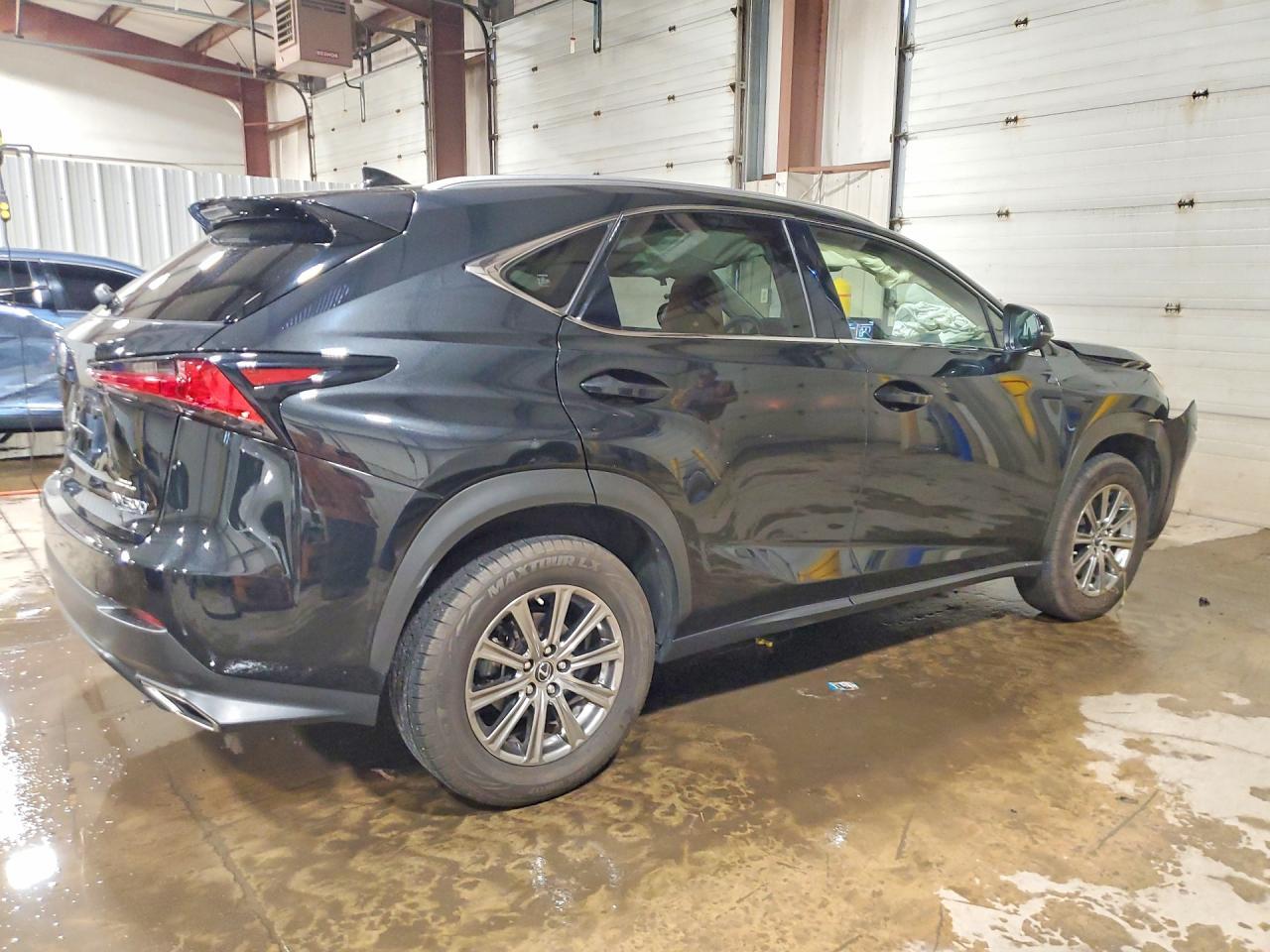 2020 LEXUS NX 300 — фото 3