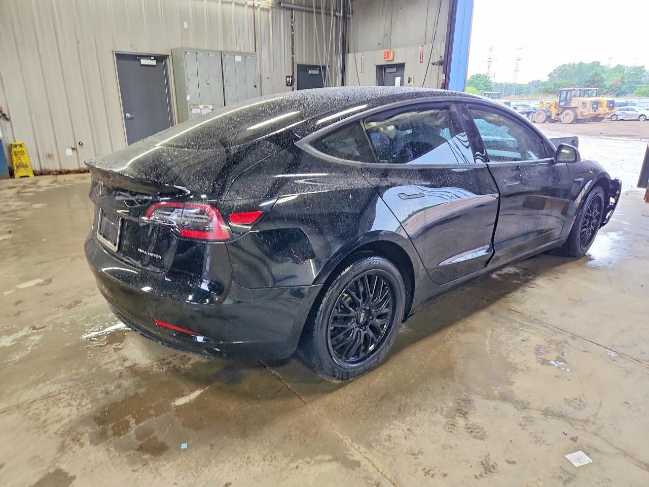 2019 TESLA MODEL 3 — фото 3