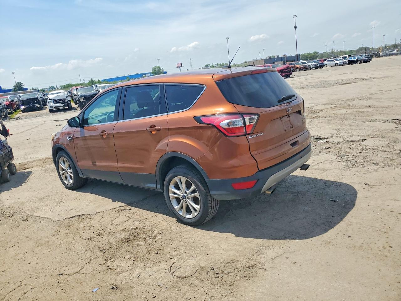 2017 FORD ESCAPE — фото 2