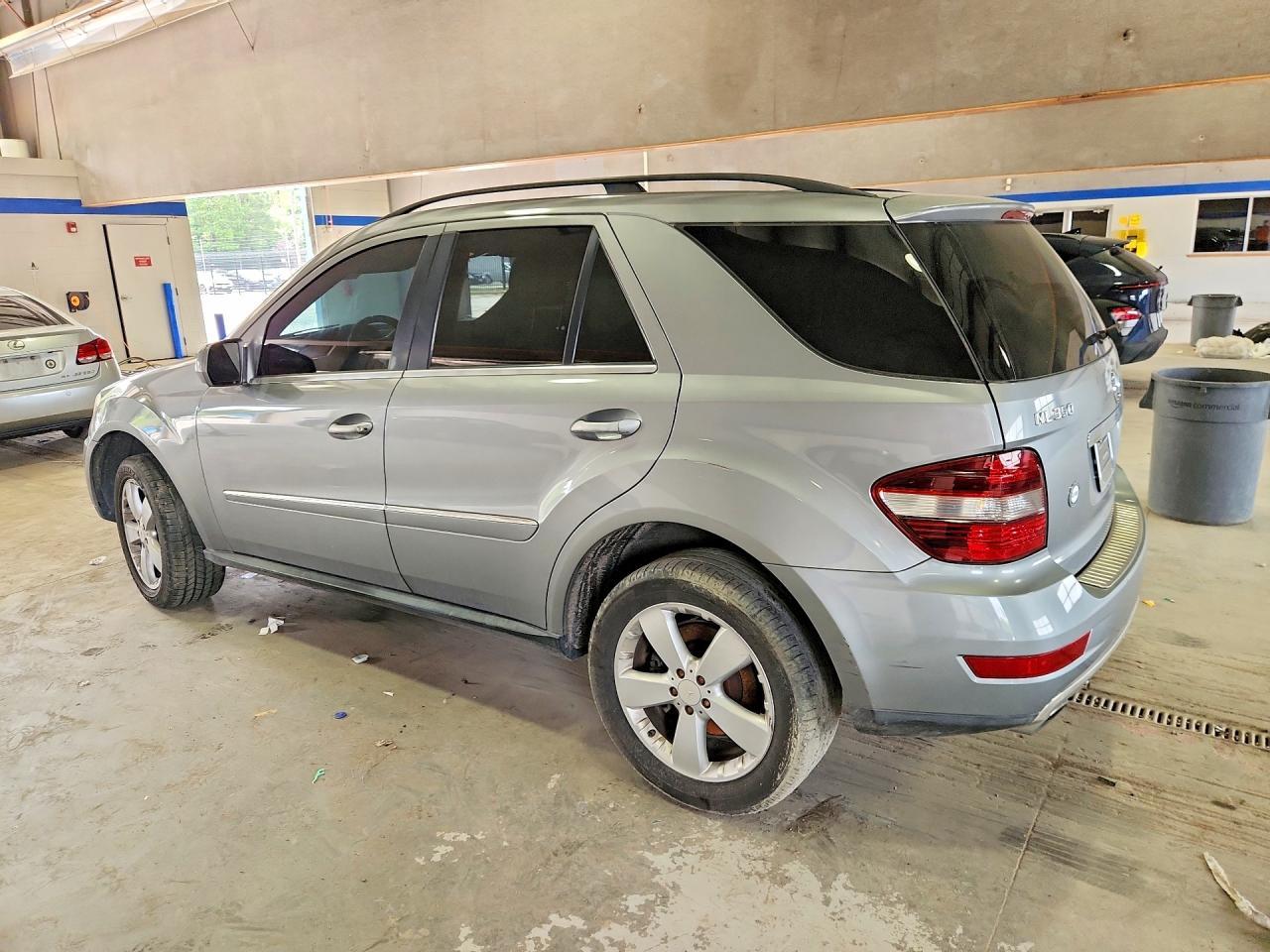 MERCEDES-BENZ M-CLASS