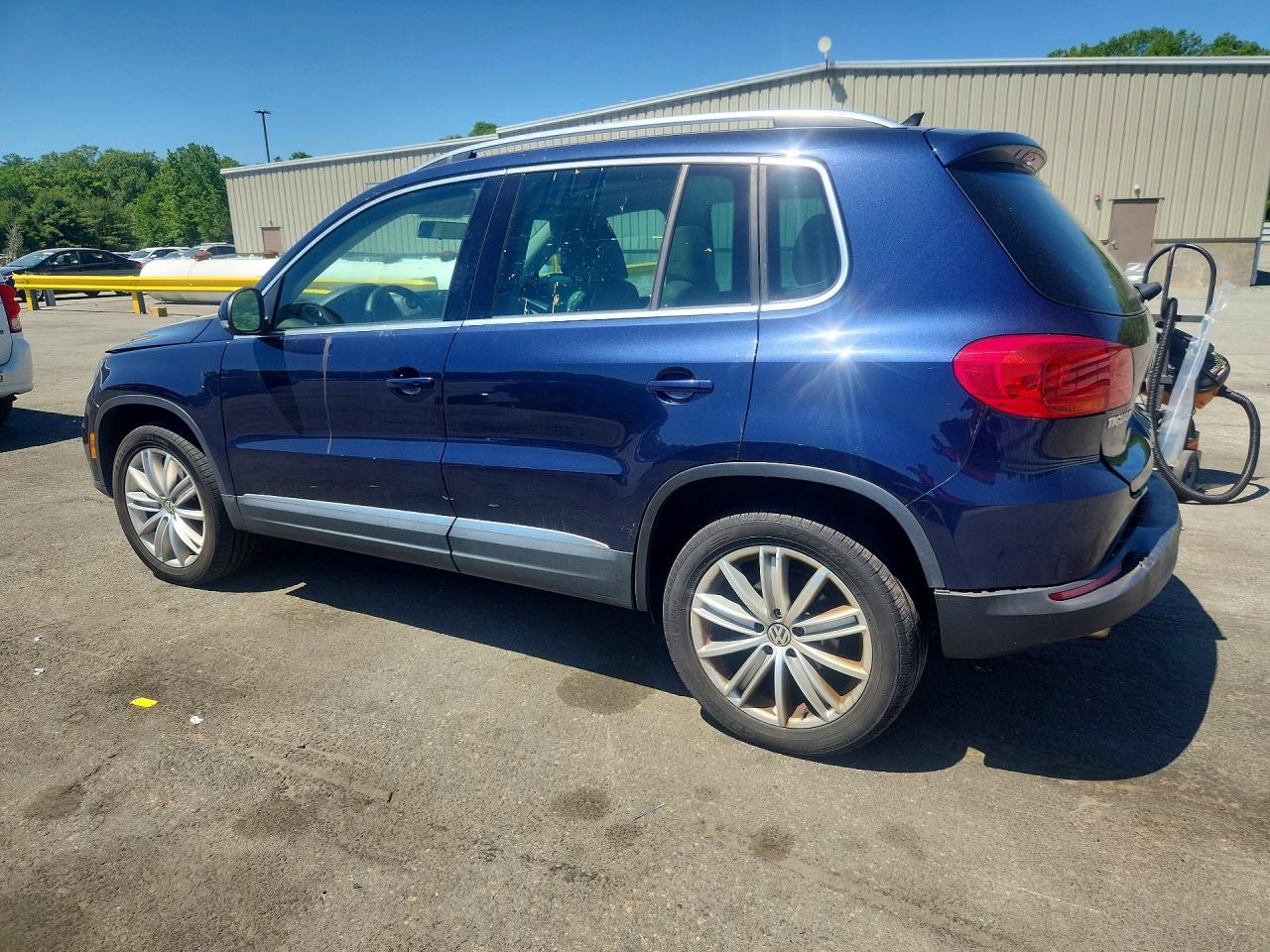 2015 VOLKSWAGEN TIGUAN — фото 2