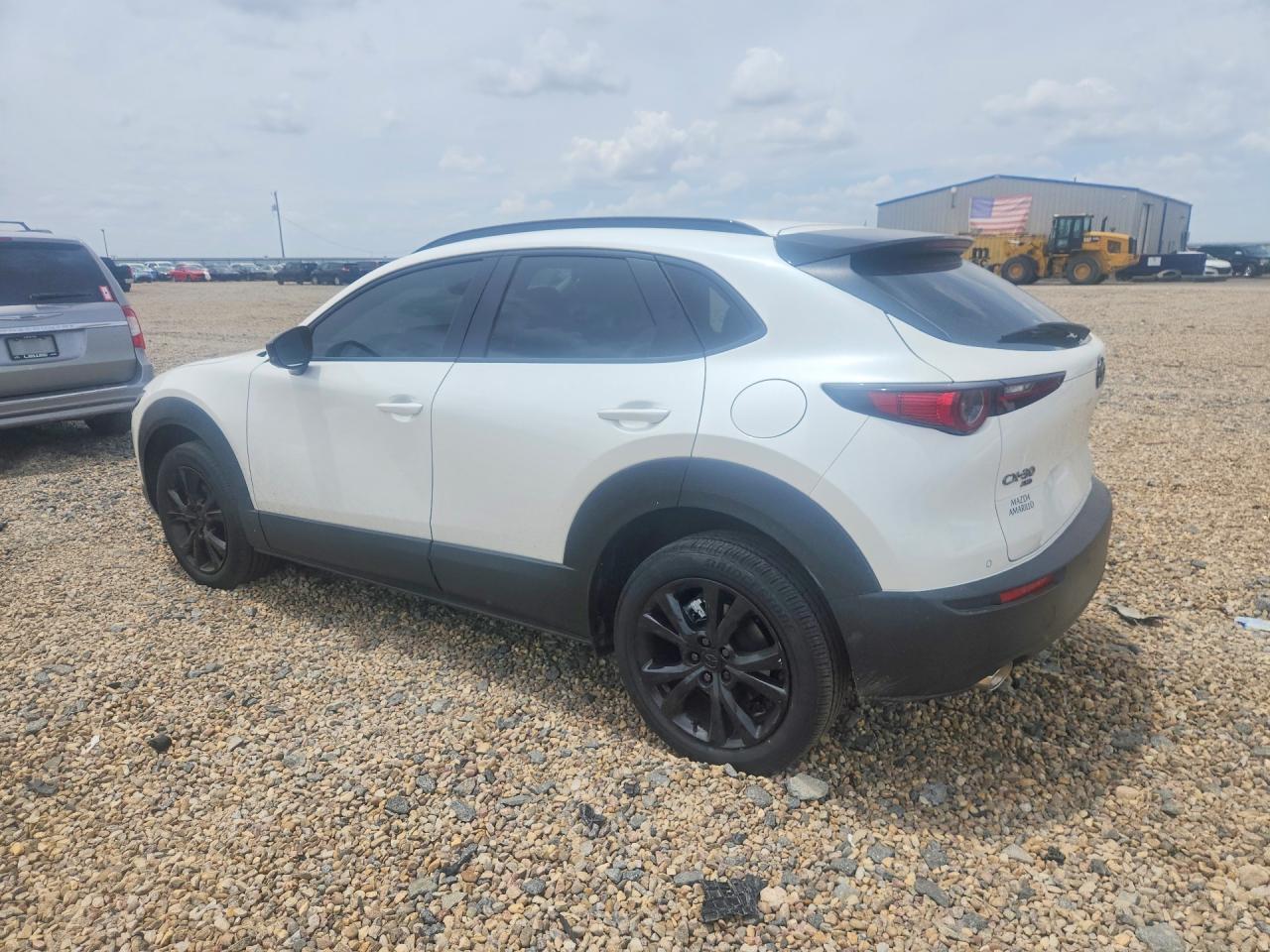 2026 MAZDA CX-30 — фото 2