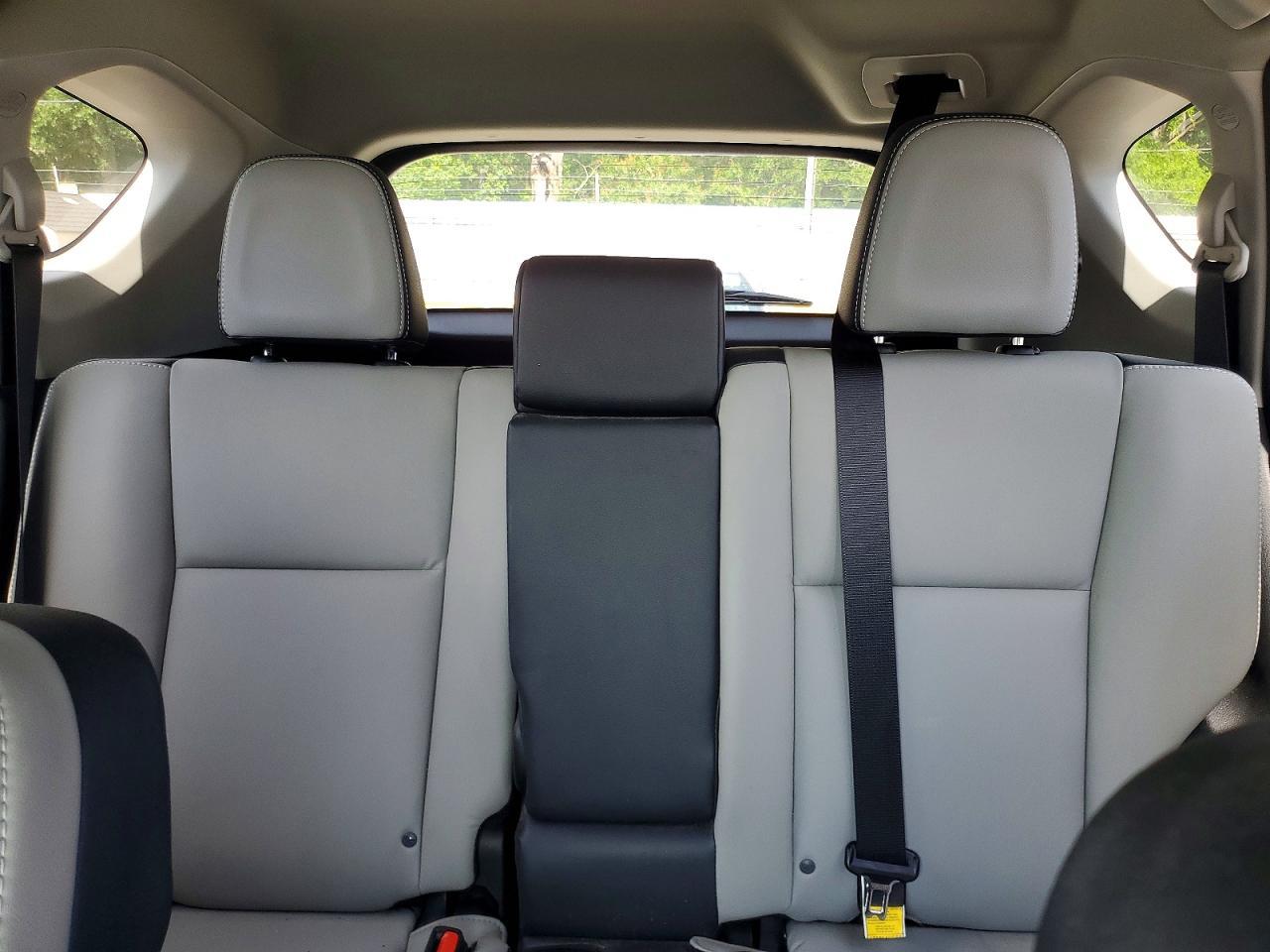 2016 TOYOTA RAV4 — фото 10