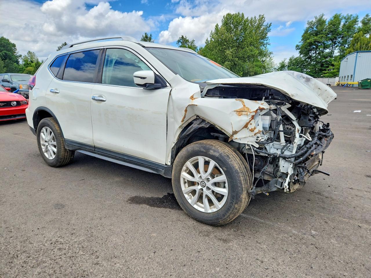 2017 NISSAN ROGUE — фото 4
