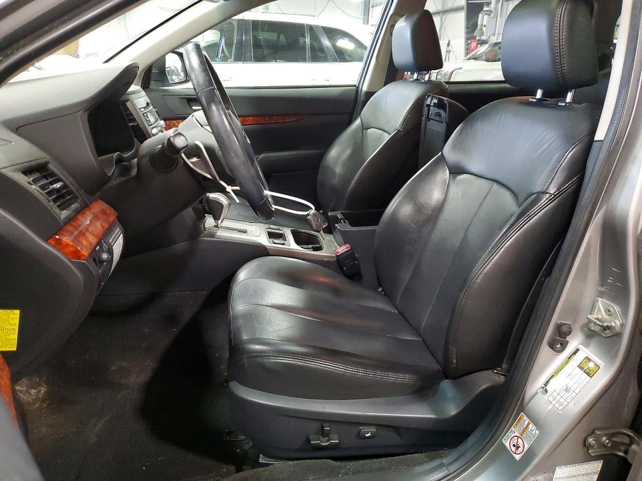 2011 SUBARU LEGACY — фото 7