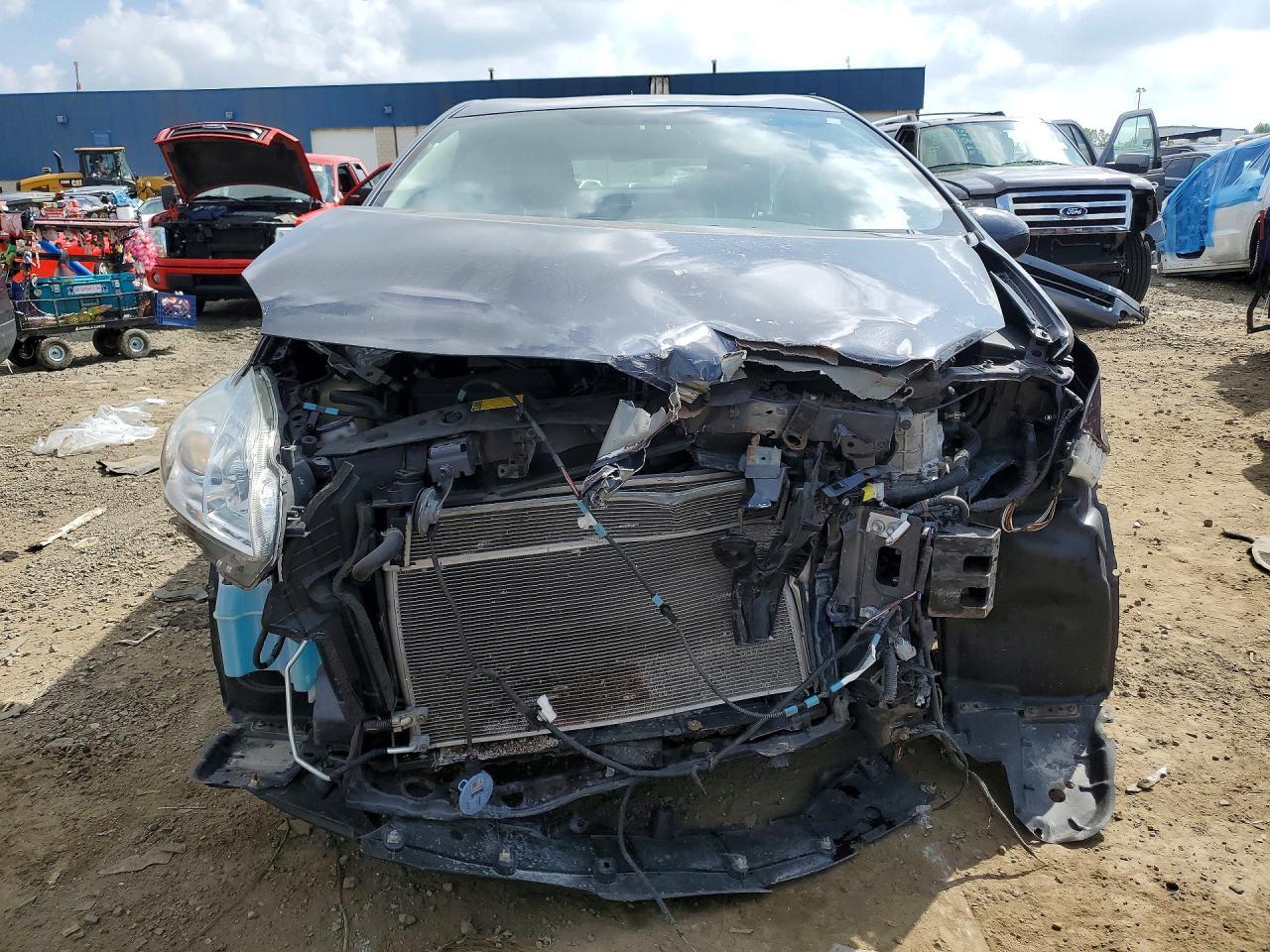 2015 TOYOTA PRIUS — фото 5