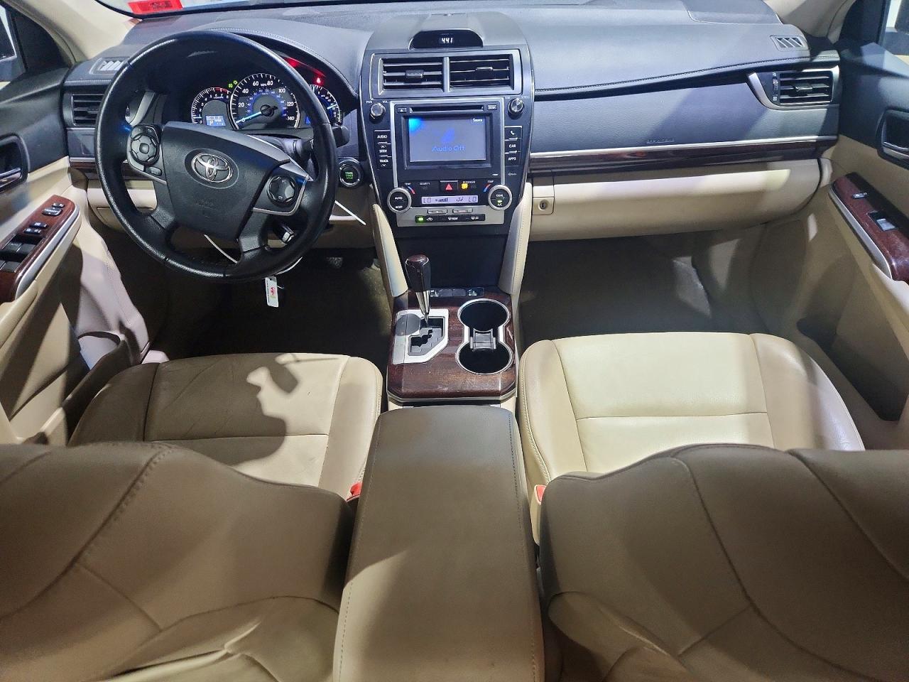 2012 TOYOTA CAMRY — фото 8