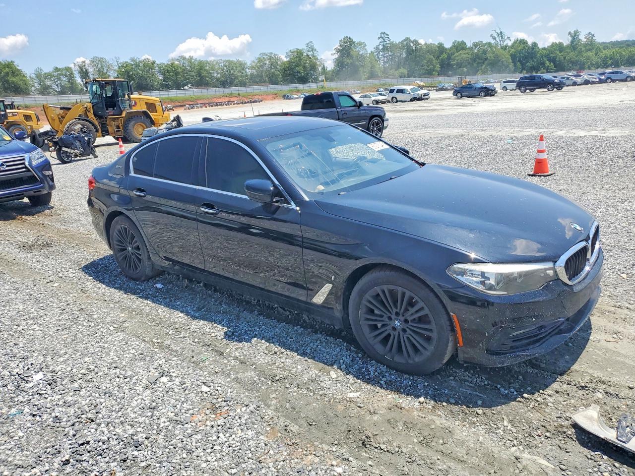 2018 BMW 5 SERIES — фото 4