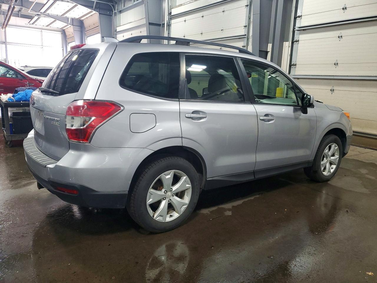 2016 SUBARU FORESTER — фото 3