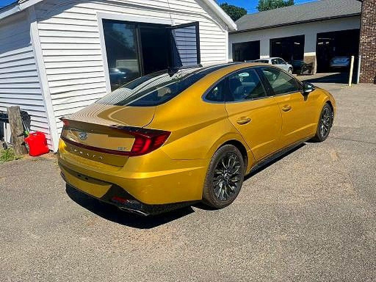 HYUNDAI SONATA
