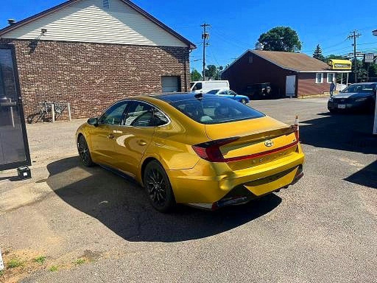 HYUNDAI SONATA