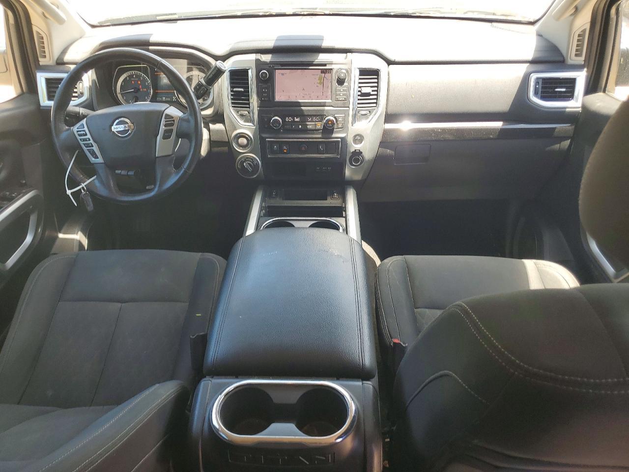 NISSAN TITAN
