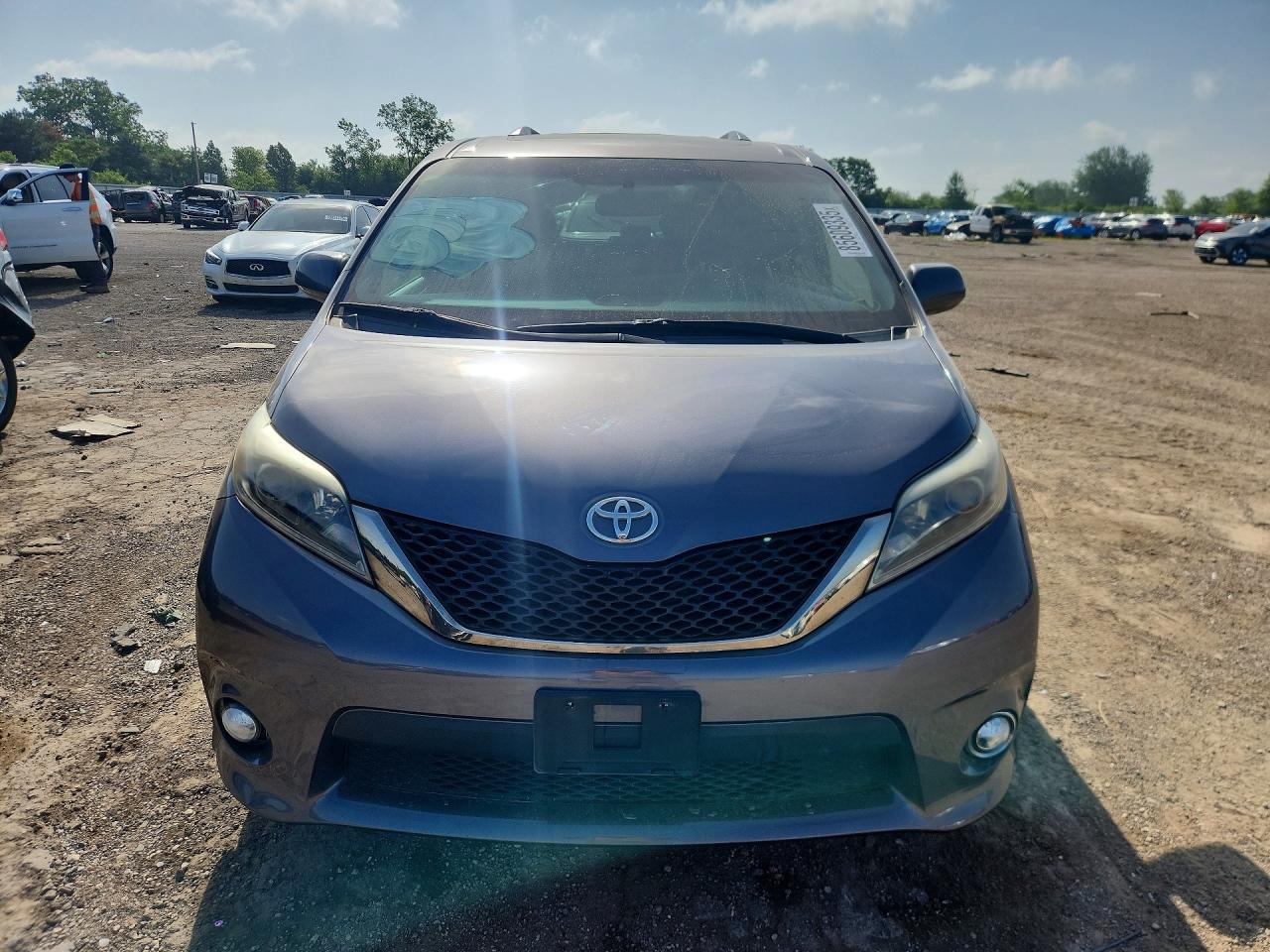 2017 TOYOTA SIENNA — фото 5